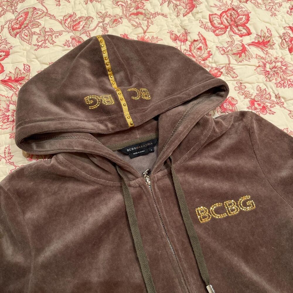 Y2K BCBG Rhinestone Brown Velour Full Zip Roxy Hoodie! - Picture 2 of 4
